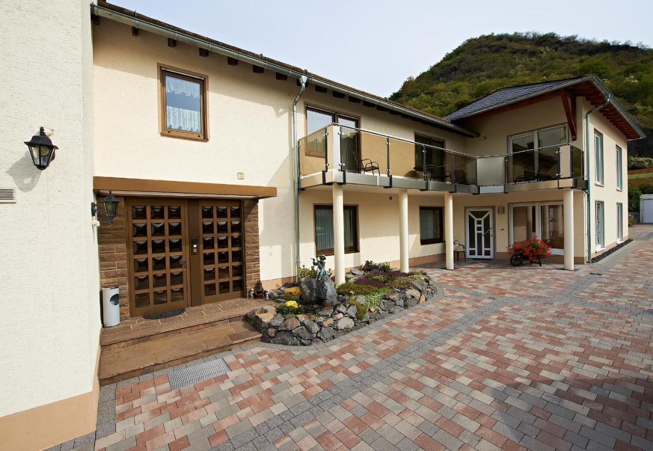 Hotel & Restaurant Krone Kestert Exterior photo